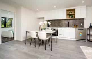 2/13 Normandy Place, Henderson