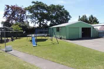 24 Clarence Cox Crescent, Pirimai