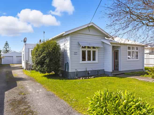 106 Queen Street, Levin