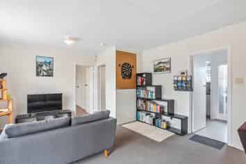 2/84 Portage Road, New Lynn