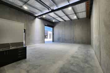 As New Industrial Unit in Middleton – 121sqm
