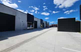 As New Industrial Unit in Middleton – 121sqm