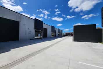 As New Industrial Unit in Middleton – 121sqm