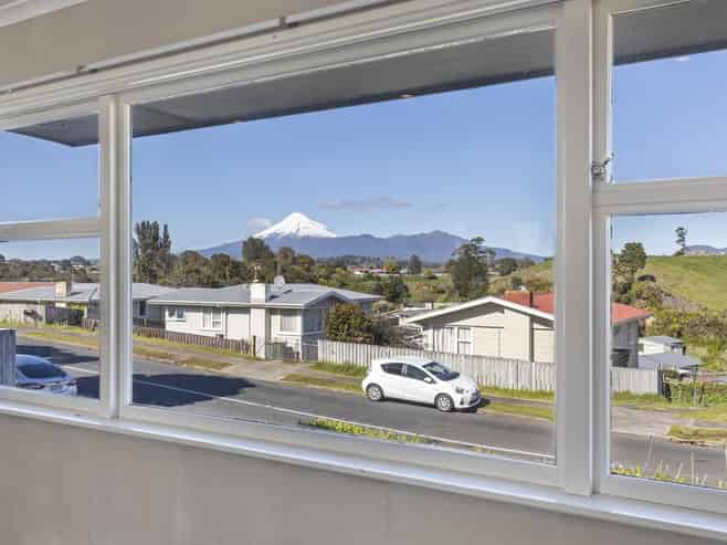 43 Belair Avenue, Blagdon