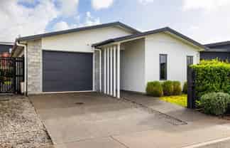 6 Capper Crescent, Chartwell
