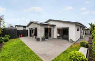 6 Capper Crescent, Chartwell