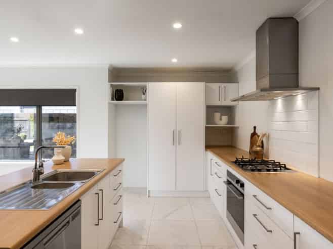 6 Capper Crescent, Chartwell