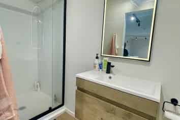 B/42 Lynbrooke Ave, Blockhouse Bay