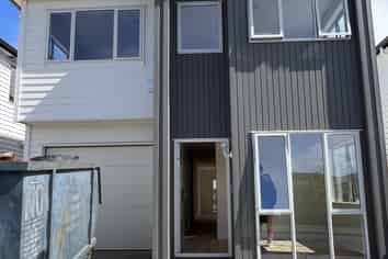 82 Castlebane  Drive, Flat Bush