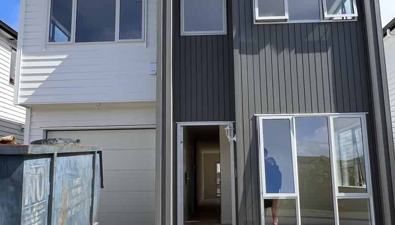 82 Castlebane  Drive, Flat Bush