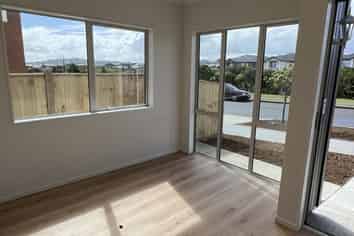 82 Castlebane  Drive, Flat Bush