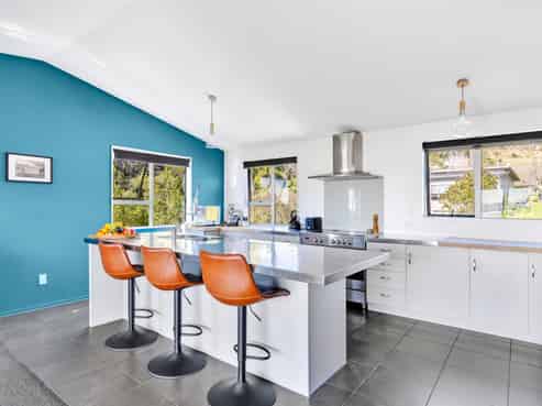 9 Kowhatu Grove, Pohara