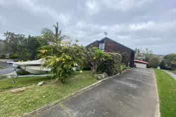 8 Branston Avenue, Browns Bay