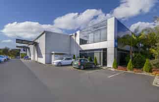 Stylish industrial in prime location