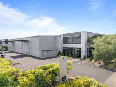 Stylish industrial in prime location