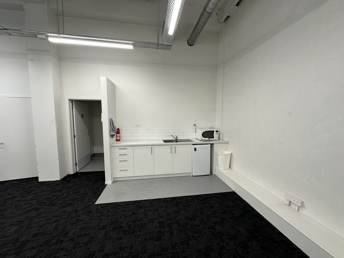 Compact office/retail in Willis House - Prikaz 5