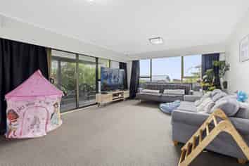 64 Cypress Drive, Maungaraki