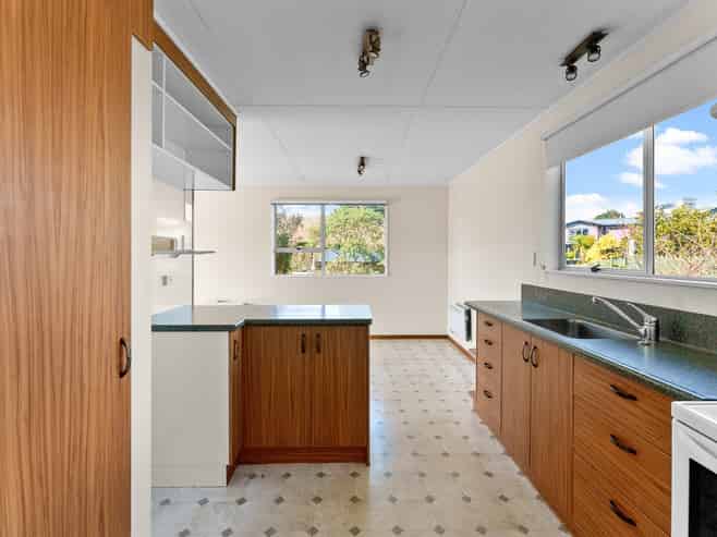 71 Dorset Avenue, Lynmouth