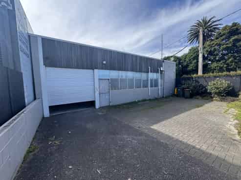 176sqm Standalone Onehunga Workshop