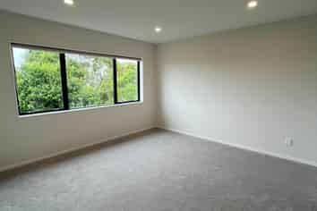 29 Robert Burke Place, Henderson