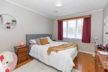 18 Saxbys Road, Glenview