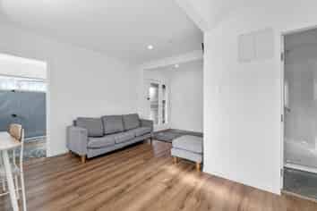 9 Ruihi Street, Victoria