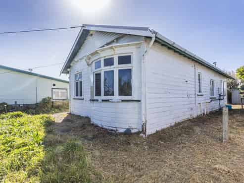 11 Lonsdale Crescent, Rongotai