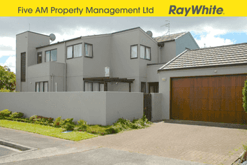 18 Faldo Drive, Golflands