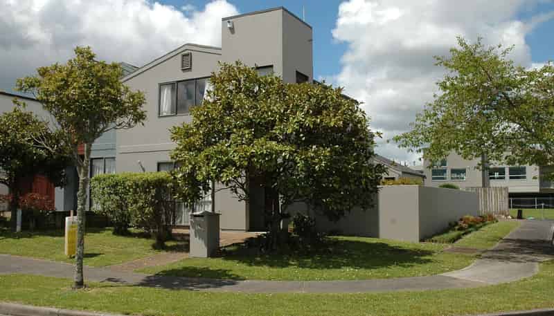 18 Faldo Drive, Golflands