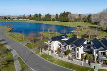 24/6 Harts Creek Lane, Northwood