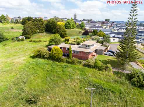 16-18 Babich Road, Henderson Valley