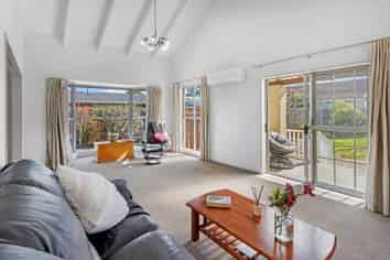 28 Gladstone Road, Woodend