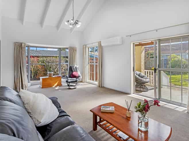 28 Gladstone Road, Woodend
