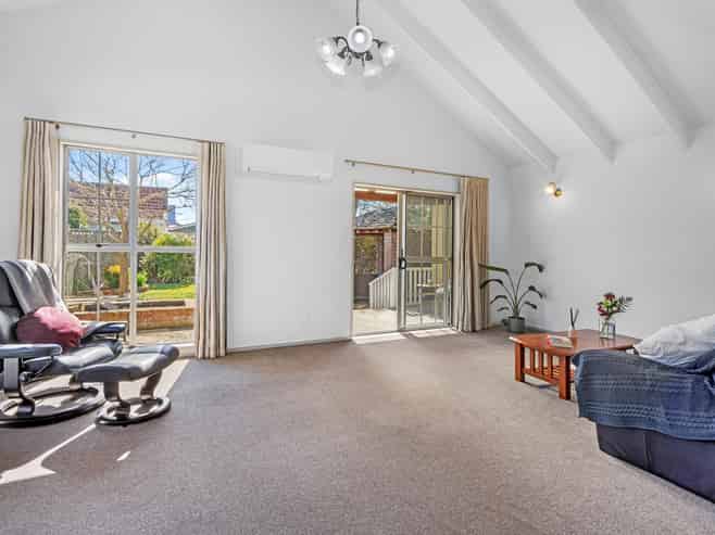 28 Gladstone Road, Woodend