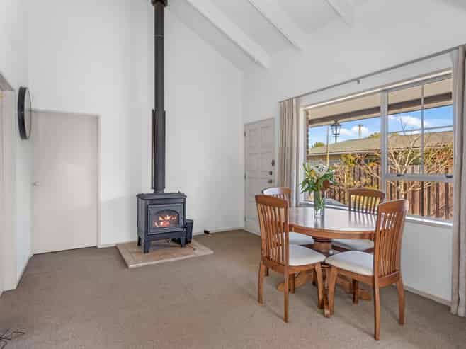 28 Gladstone Road, Woodend