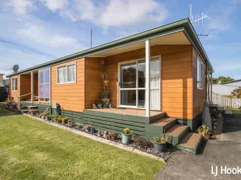 12 Carrick Robertson Place, Waihi