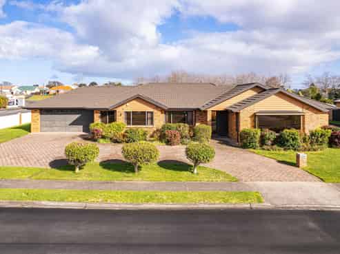 1 Gilligan Close, College Estate