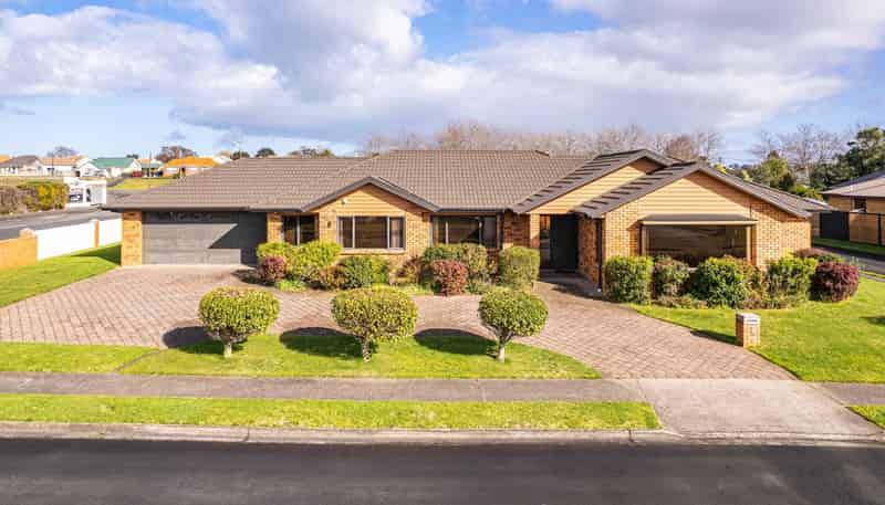 1 Gilligan Close, College Estate