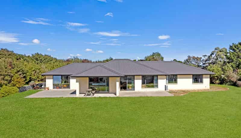 103 McLeod Road South Head, Helensville
