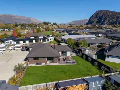 41 Finch Street, Albert Town