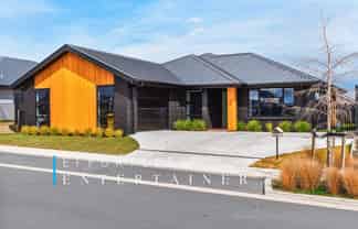 18 Tai Road, Wharewaka