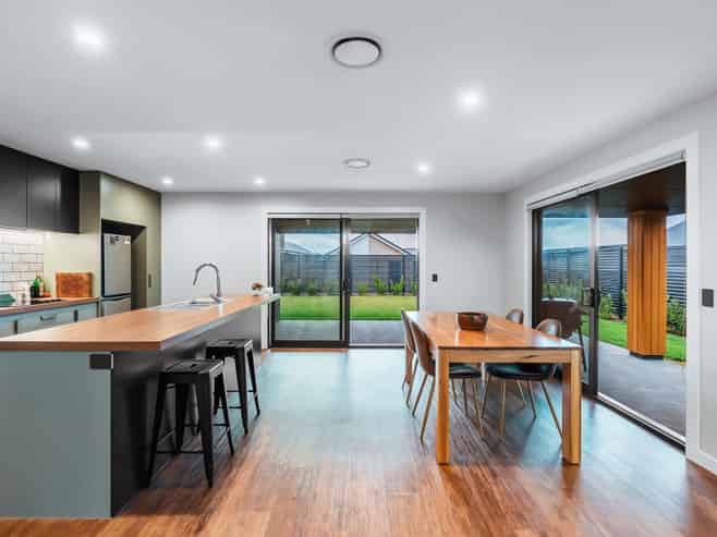 18 Tai Road, Wharewaka