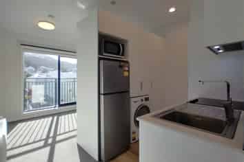 404/2 Colombo Street, Newtown