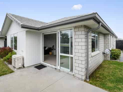8 Lion Place, Papamoa