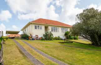 19 Plunket Terrace, Hamilton East
