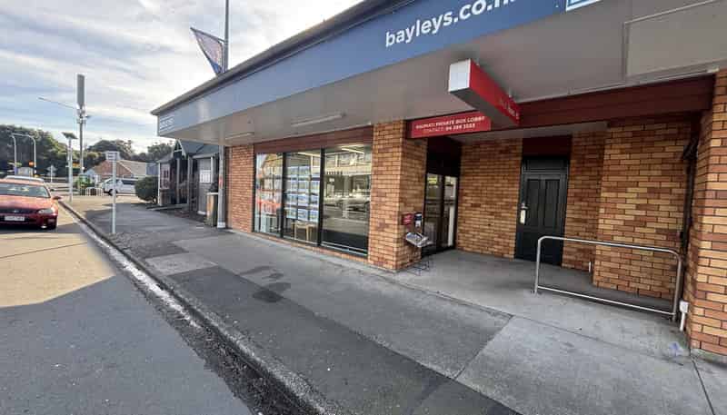 19 Raumati Road, Raumati Beach