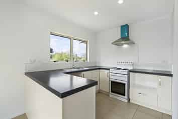 11A Hollinbrigg Place, Manurewa