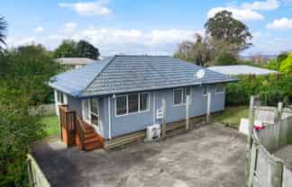 11A Hollinbrigg Place, Manurewa