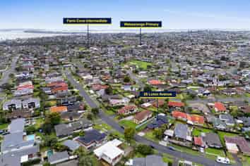 26  Luton Avenue, Sunnyhills