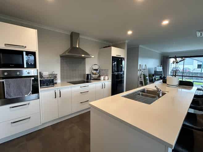 6 Piata Street, Papamoa